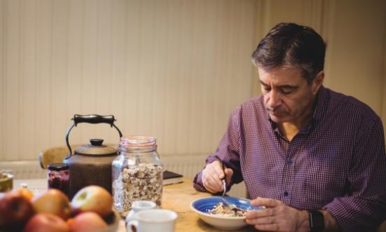 老人補鈣常吃這些食物 注意補鈣過度也有危害