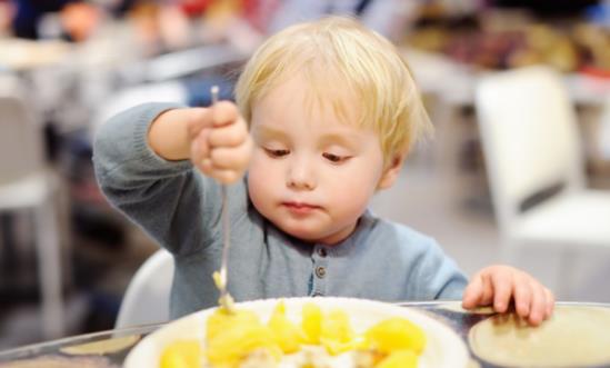 患上小兒厭食癥是什么原因 緩解寶寶厭食癥需講求方式方法