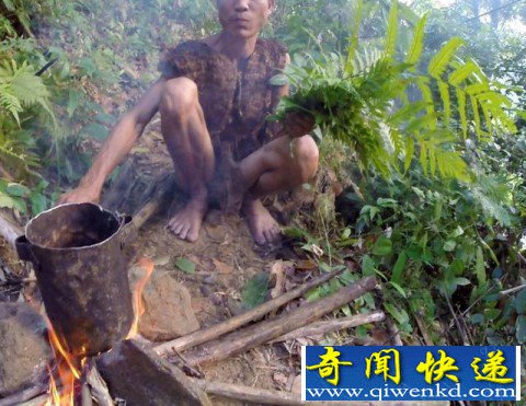 男子躲在森林里生吃40年動物肉，被人們發(fā)現(xiàn)后竟變成這樣