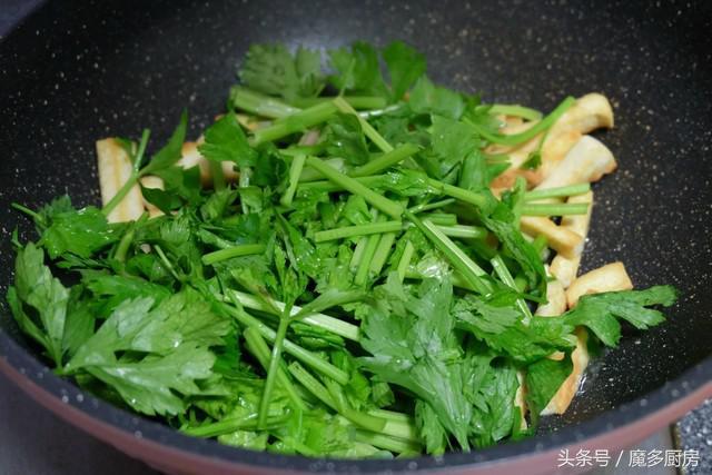 豆腐芹菜功效作用禁忌與副作用-豆腐芹菜功效作用禁忌與副作用是什么