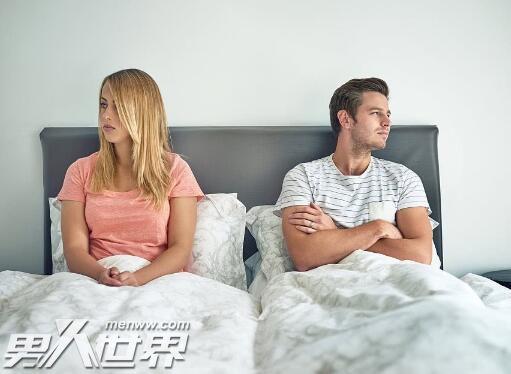 女人踩兩艘船什么樣的心理？ 女朋友腳踏兩條船的表現(xiàn)如何？