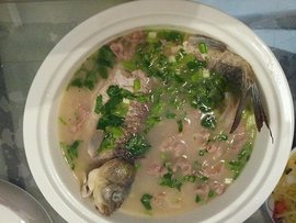 鯽魚(yú)羊肉湯